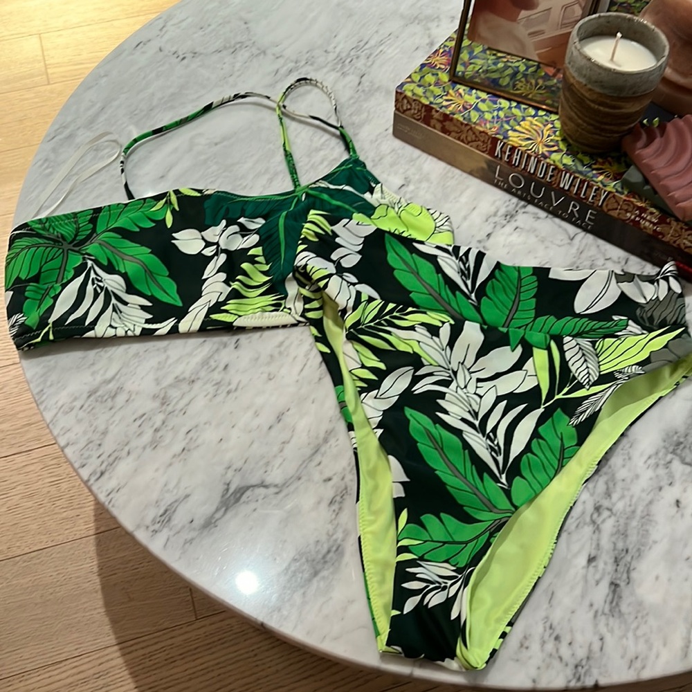 Super high waisted Aerie swimsuit. One strap. Super cute